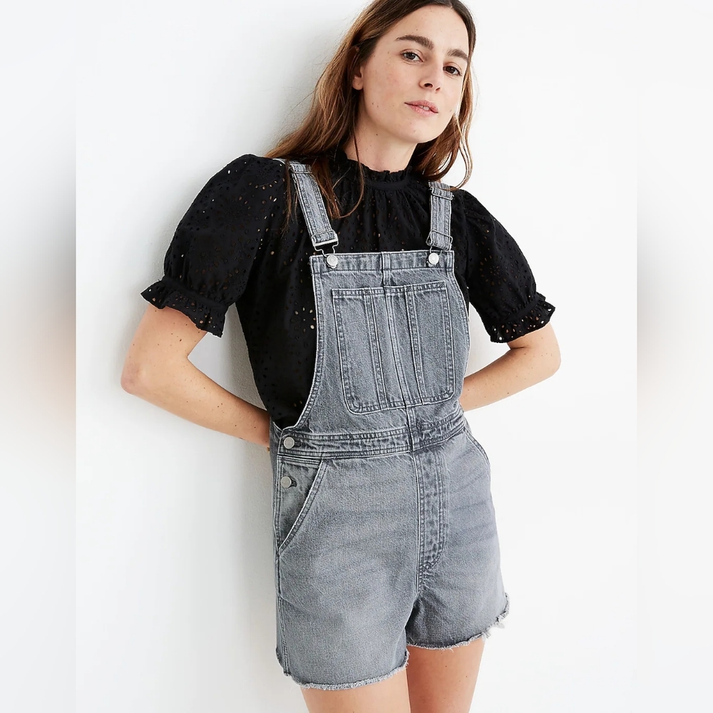 Madewell Pinyon Short Overalls in Pale Grey